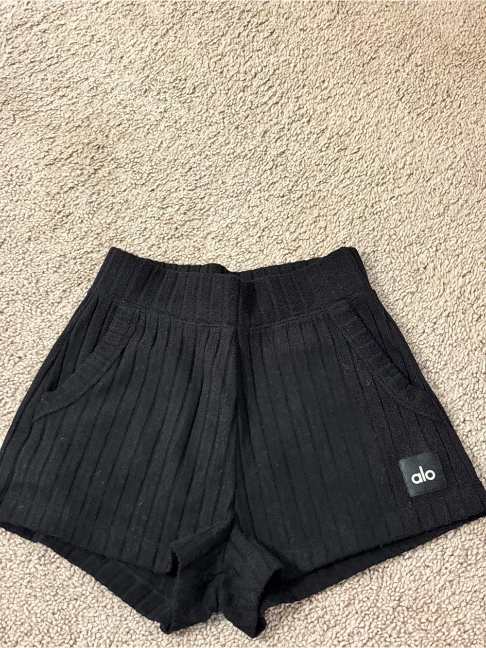 ALO Yoga Ribbed High-Waist Shorts in Black